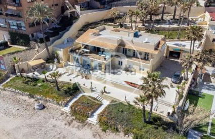 Maravilloso Apartamento AMANECER CABO a pie de playa y mar en CHALET ROQUETES - Foto 3