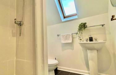 6 Bedroom House - DISC0UNTS - Parking, Contractors, Group, Family - Foto 30