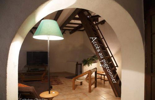 Villa spacieuse à Crastes avec piscine privée et vue montagne - Photo 12