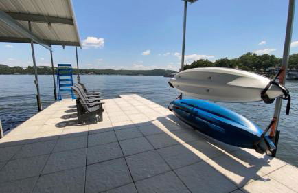 Accessible Lakeside Luxury at the 45mm w/ Private Dock, Sunset Views & More - Foto 53