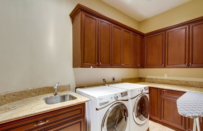 Tropical 5BR La Jolla Retreat by NamaStay - Foto 48