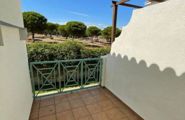 Casa adosada con porche, piscina y pista de pádel, junto al campo de golf - Foto 12