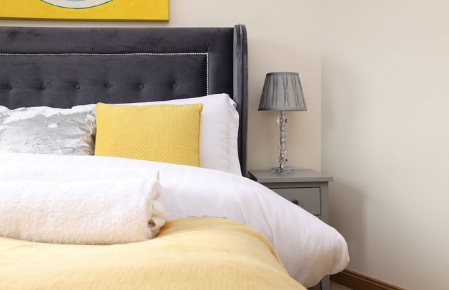 JOIVY Greenknowes Lodge With Hot Tub And Wood Burning Stove - Foto 13