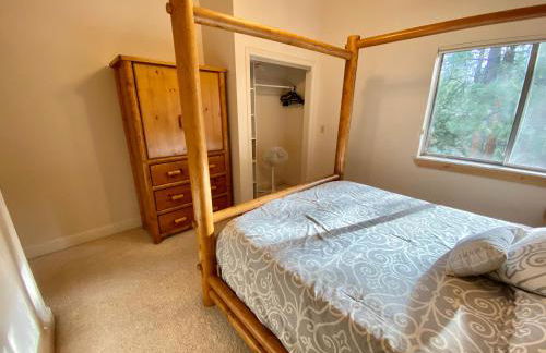 Beautiful 3500sf Lake Tahoe Home W/ Open Layout - Foto 21