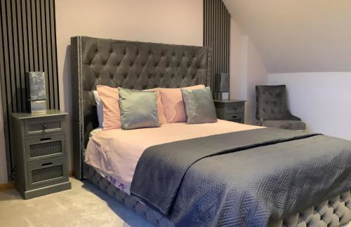 Cambria, a modern 3 bedroom house - Photo 5