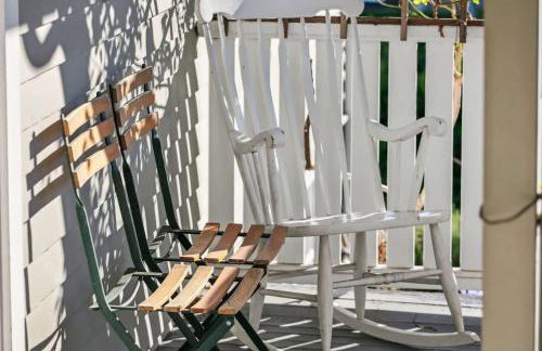 Charming Beach Cottage with Ocean Views & Sauna - Foto 27