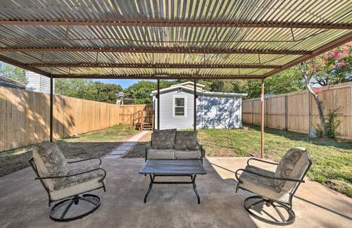 1 Mi to UTA Arlington Elm Cottage with Fenced Yard - Foto 30