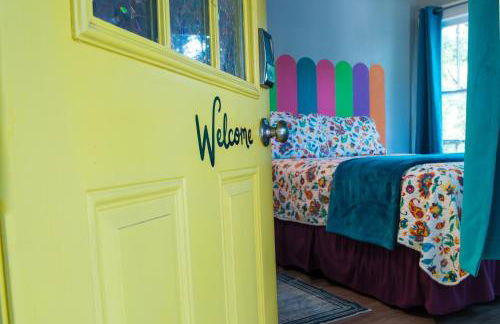 The Bluebird Cottage Style Cabin with Hot Tub near Turner Falls and Casinos - Foto 3