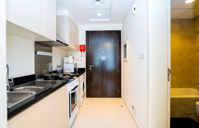 Tanin - Stunning Dubai Skyline View From this Sleek Studio - Photo 4