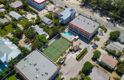 Perfect Beach Getaway with Bay Views & Boat Dock & Trailer Parking - Foto 17