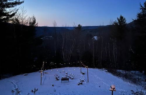 Mountain View Chalet Ski, Hot Tub, Firepit, Games - Foto 7