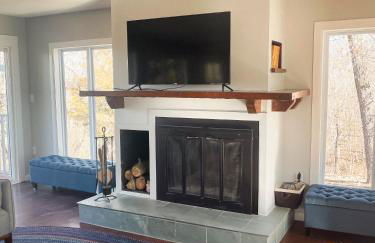 Finn's Hideaway -Modern family river home - Foto 14