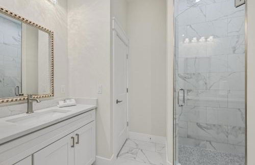 Beach Haven - Brand New Home - Private Pool- Just 300 Feet From The Beach! - Foto 29