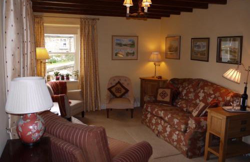 Corner House - Photo 6