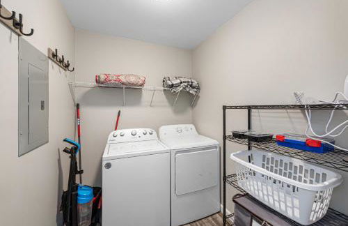 Coyote Cabin at Woodland Retreat at DeSoto beside DeSoto State Park - Foto 34