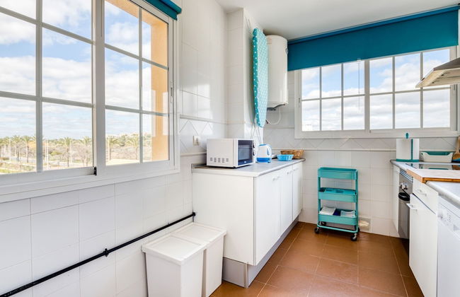 Serene Holiday Home in Huelva With Balcony - Foto 5