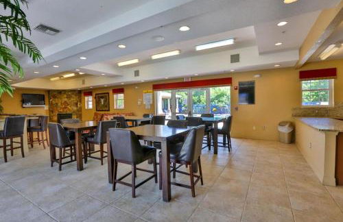3 Bedroom 2 Bath Oceanwalk Condo With Estuary Views - Foto 35