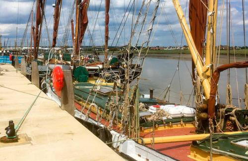 The Wobbin, Remote, Comfort, Sea Views and the beautiful Essex Marshes - Foto 18