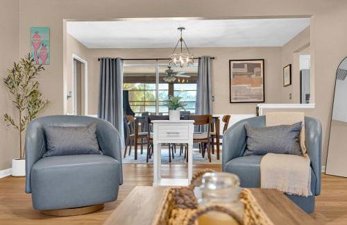 Four Bed Home with Pool Game Room Bar Near Beach - Foto 13