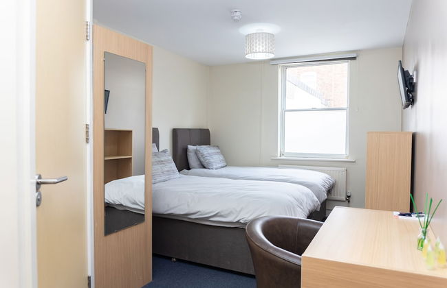 Spa Court - Photo 16