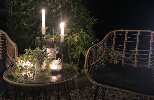 Shepherds Hut - Photo 18