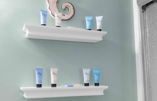 Newly Renovated Condo with Beach access steps away - Foto 7