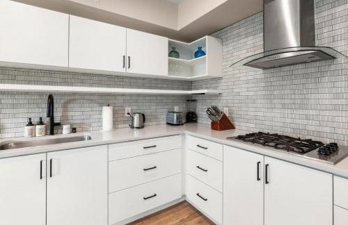 Spinel Stay - Charming 2BR Retreat Zen Garden Views Central - Foto 14