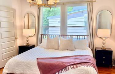 Charming Downtown Family Home with Fenced Yard - Foto 2