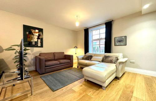 Desirable 2 Bedroom Apartment in Bicester that sleeps 5 - Foto 8