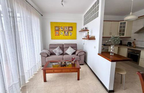 Precioso Apto. con vistas al mar y puesta de sol - Foto 3