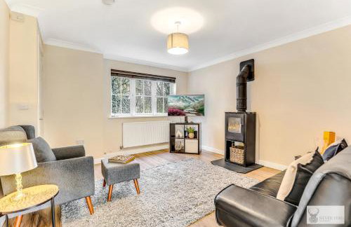 Charming 3-Bed Home with Garden & Parking - Foto 1