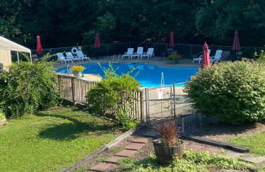 The Country Squire - Photo 51