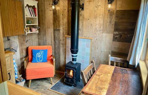 The Walnut Wagon in the heart of Mells. - Foto 21