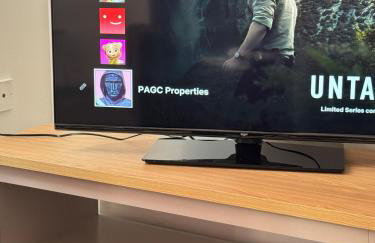 Spacious 3-Bed House - Contractors & Families - Free Parking - Fast Wifi - Foto 19