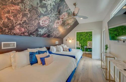 7BR Retreat, Rooftops, Garages, Walkable to Faves 5 Mins to Nissan Stadium, Less than 10 Mins to Broadway, 24 Hr Hospitality, Great for Groups - Foto 3