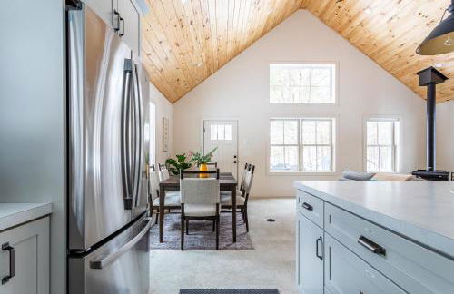 Lakefront Cabin with Private Dock Kenoza Den - Foto 22