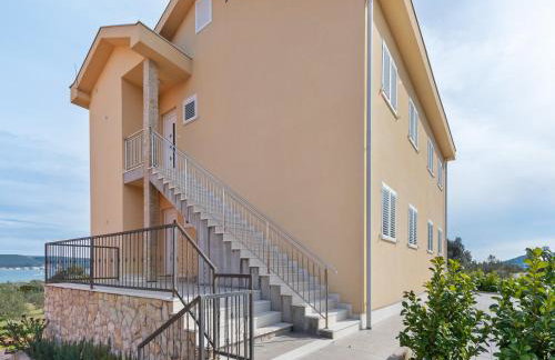 Simplistic Apartment in Neviđane near Sea beach - Foto 10
