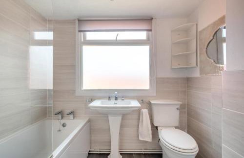 4 Bed in Overstrand oc-1780 - Photo 13