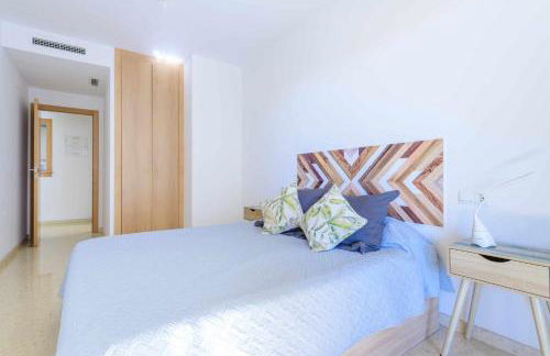 Apart. Port Arenal con terraza y piscina - Foto 13