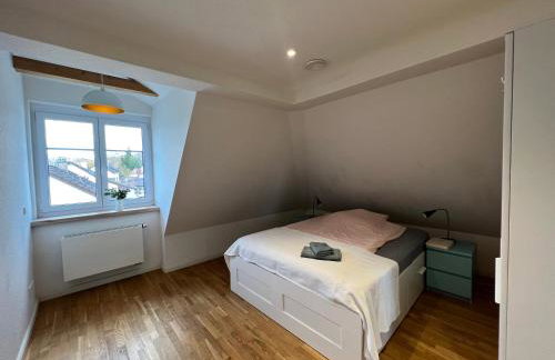 Schöne Altbauwohnung mit großer Dachterrasse für bis zu 8 Personen - Foto 15