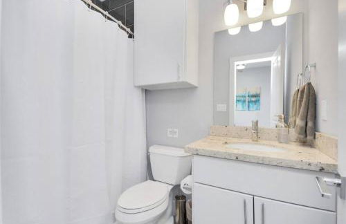 Skyline Views - Sleeps 10 Home Near Downtown - Photo 48