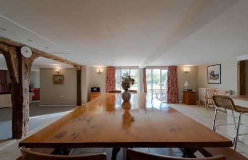 Marshlands House, Sleeps 16 - Country barn with hot tub - Foto 7