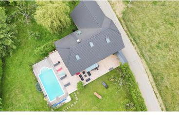 Peaceful Retreat Between Lake and Mountain Charming House Near Annecy and Aix-les-Bains - Foto 1