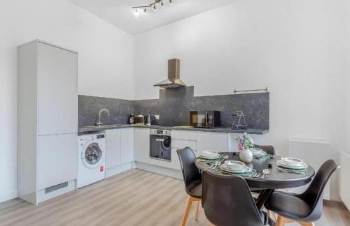 Family - Central - Parking - Wifi - Sleeps 4 - Foto 1