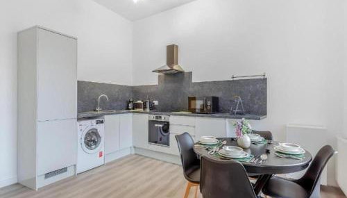 Family - Central - Parking - Wifi - Sleeps 4 - Foto 1, stove, dishwasher, toaster