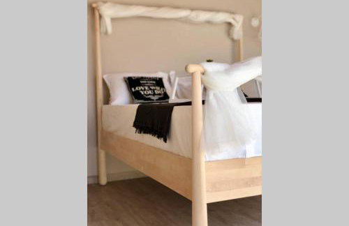 Sunlit Pool House - Foto 25