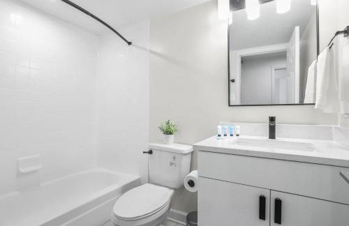 Pentagon City Escape - Contemporary & Comfy - Foto 14