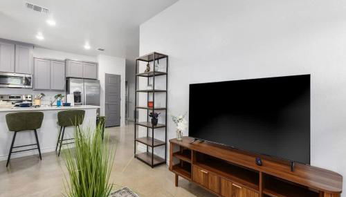 NEW Temple 12 BD Contractor & Group Friendly - Foto 2