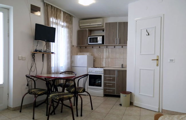 Maki Apartments - Photo 23