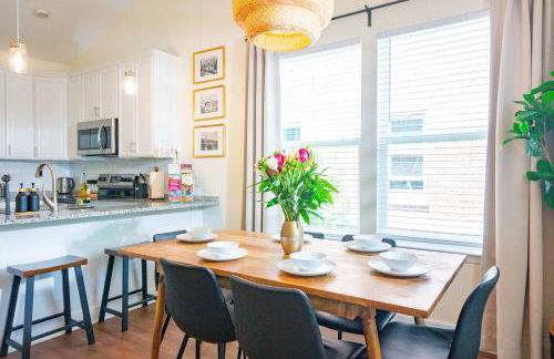 The Champion's Suite Newly Built Upscale Central - Photo 23